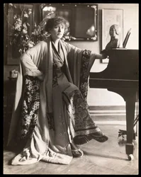 フローレンスリード（シルバーゼラチンプリント）